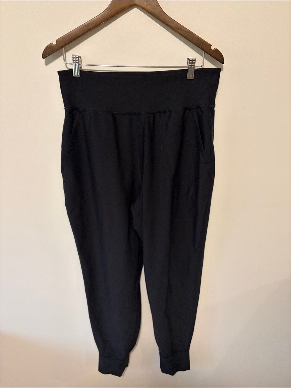 Old Navy Black High-Waist Jogger Pants with Cuffed Ankles